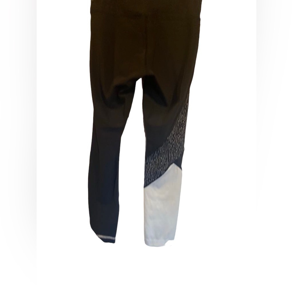 Lululemon Block Color Active Leggings Size 6 - image 1